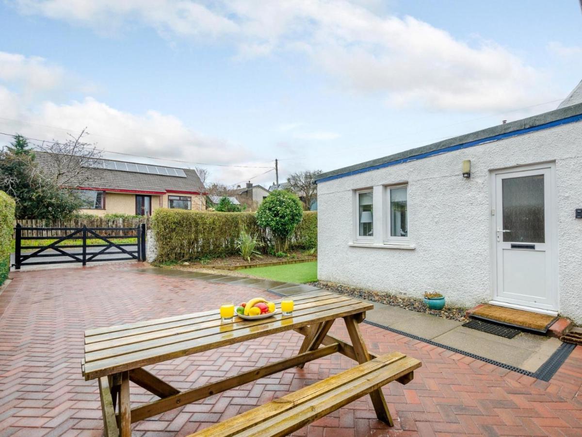 Cosy 3 Bedroom Home In Centre Of ブロディック エクステリア 写真